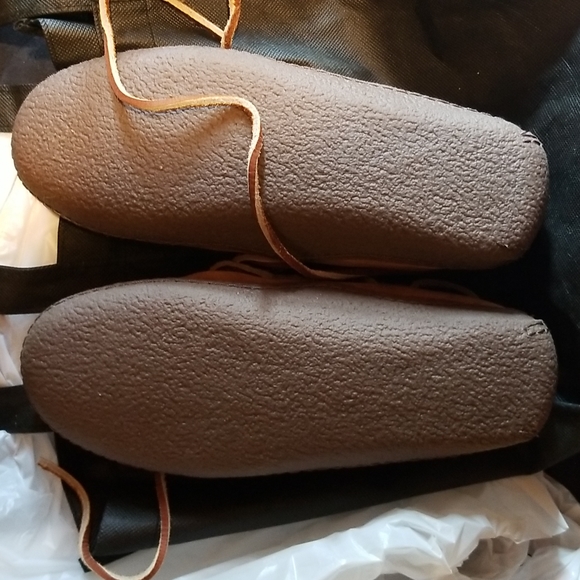 Slippers - Picture 3 of 3